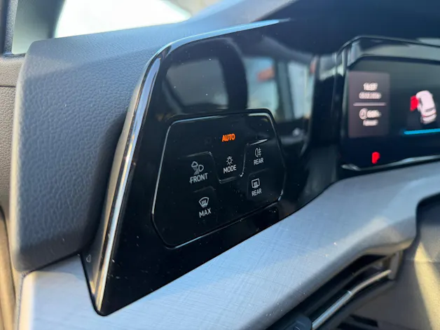 VW Golf 1.5 TSI PHEV Life