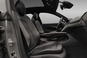 Aston Martin DBX 4.0 V8