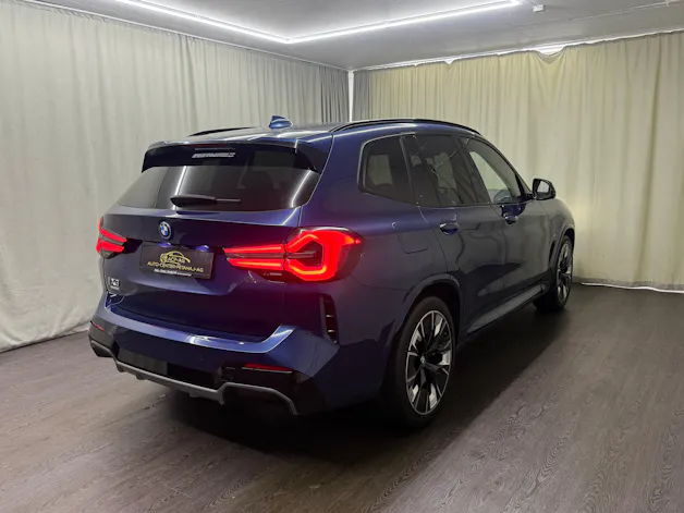 BMW iX3 Impressive