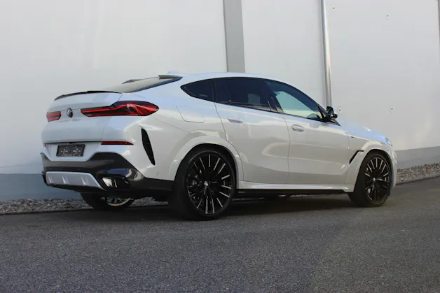 BMW X6 xDrive 48V 30d M Sport Pro *MINERALWEISS METALLIC*