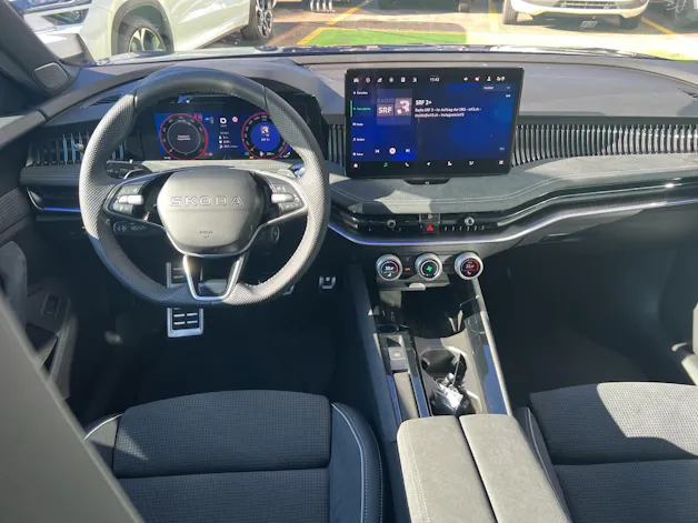 Škoda Superb Combi 2.0 TSI Sportline 4x4 DSG