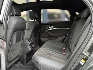 Audi e-tron 55 Sportback S Line quattro Daytonagrau Perleffekt