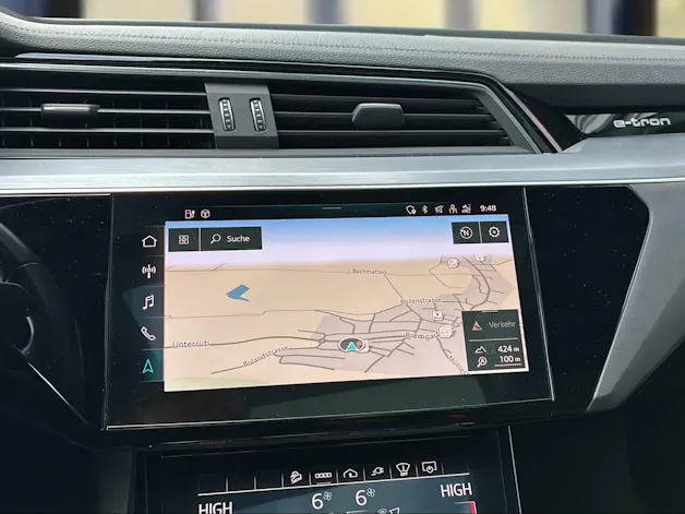 Audi e-tron 55 Sportback S Line quattro Daytonagrau Perleffekt