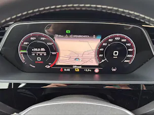 Audi e-tron 55 Sportback S Line quattro Daytonagrau Perleffekt
