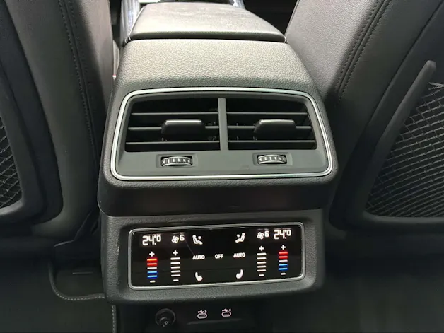 Audi e-tron 55 Sportback S Line quattro Daytonagrau Perleffekt