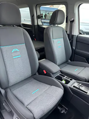 FORD TOURNEO CONNECT Grand 2.0 EcoB Active/122CV/Aut.