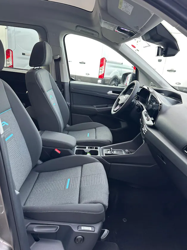 Ford TOURNEO CONNECT Grand 2.0 EcoB Active/122CV/Aut.
