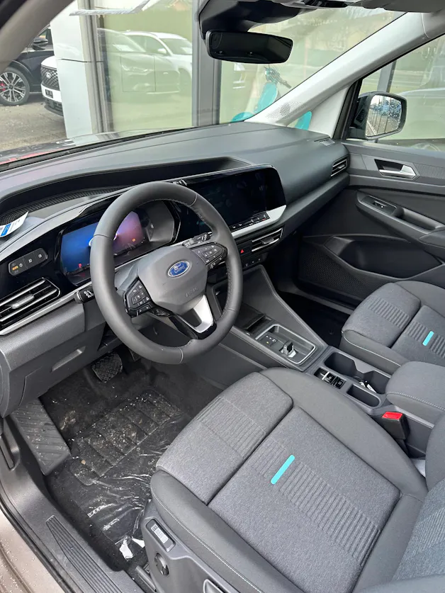 Ford TOURNEO CONNECT Grand 2.0 EcoB Active/122CV/Aut.