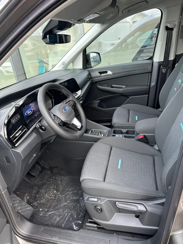 Ford TOURNEO CONNECT Grand 2.0 EcoB Active/122CV/Aut.