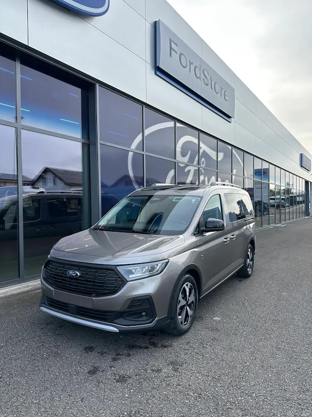 Ford TOURNEO CONNECT Grand 2.0 EcoB Active/122CV/Aut.