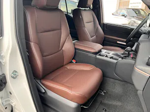 Toyota Land Cruiser 2.8 D 48V Style