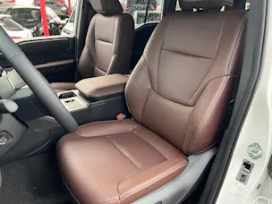 Toyota Land Cruiser 2.8 D 48V Style