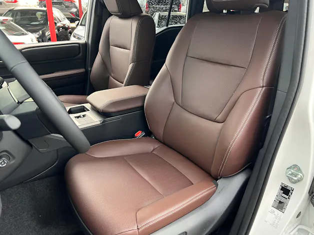 Toyota Land Cruiser 2.8 D 48V Style