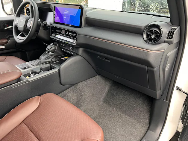 Toyota Land Cruiser 2.8 D 48V Style