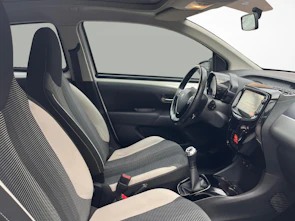 Fahrzeugbild PEUGEOT 108 1.2 PureTech Allure Top