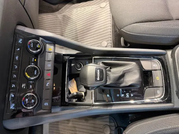 Škoda Karoq 1.5 TSI Ambition DSG