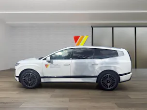 Hyundai Ioniq 9 Vertex Calligraphy 4WD 6P