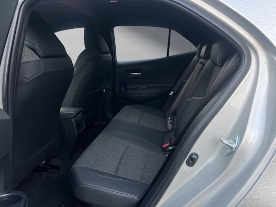 Vehicle image 9 Vehicle image 9