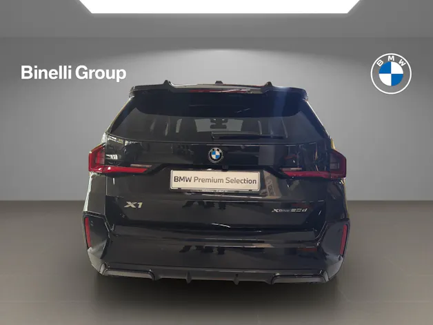 BMW X1 20d xDrive paddles