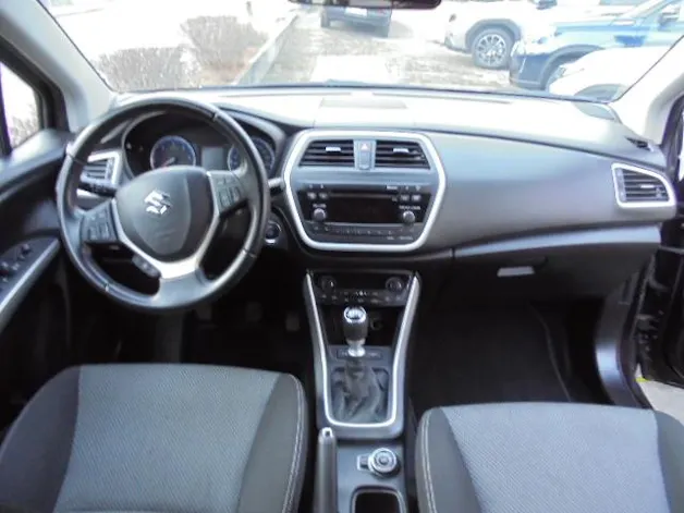 Suzuki SX4 S-Cross 1.6 TD Compact Top 4x4