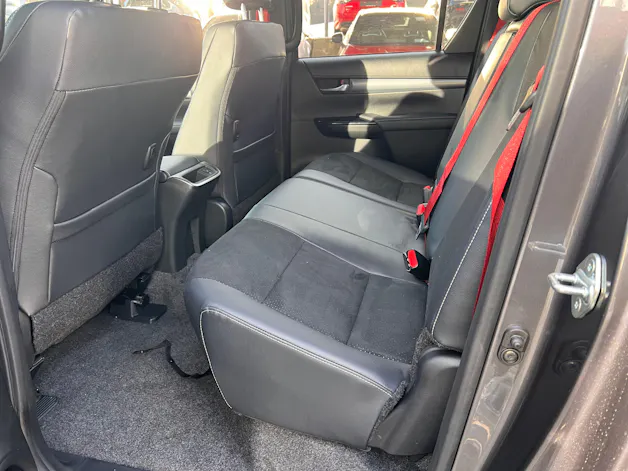 Toyota Hilux Double Cab.-Pick-up 2.8 D-4D 230 GR Sport II