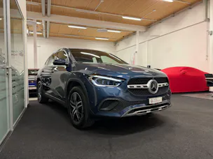 Mercedes-Benz GLA 200 Progressive