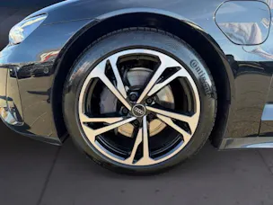 Audi e-tron GT quattro