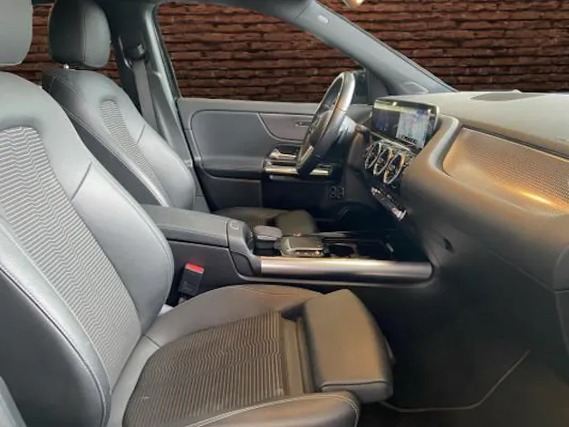 Mercedes-Benz GLA 250e Progressive 8G-D