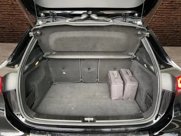 Mercedes-Benz GLA 250e Progressive 8G-D