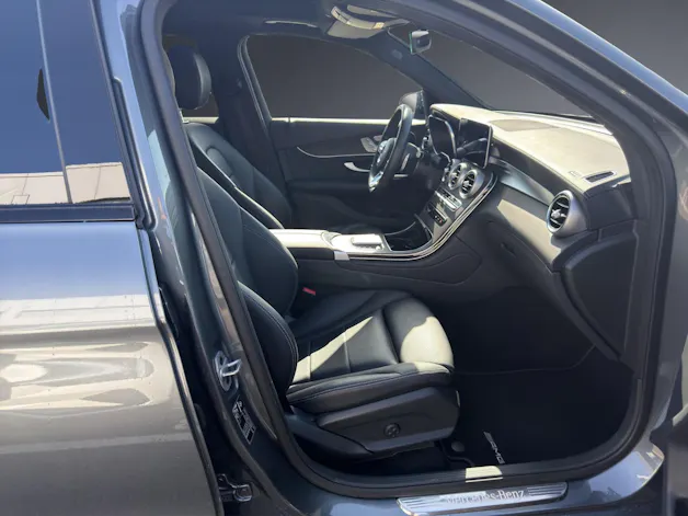 Mercedes-Benz GLC 300 AMG Line 4Matic 9G-Tronic
