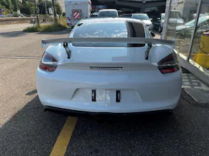 Porsche Cayman GT4