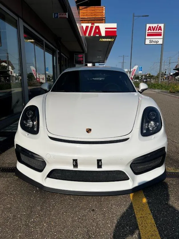 Porsche Cayman GT4