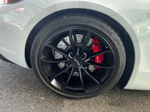 Porsche Cayman GT4