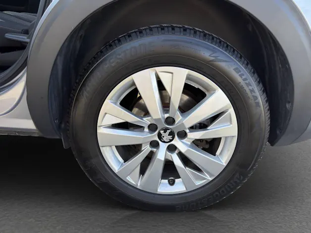 Peugeot 5008 1.5 BlueHDi Business Line
