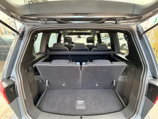 VW Touran 1.5 TSI DSG HIGHLINE R-LINE BLACK STYLE *** TOP AUSSTATTUNG ***