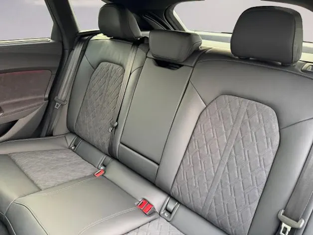 Audi A5 Avant e-hybrid quattro 270 kW S tronic