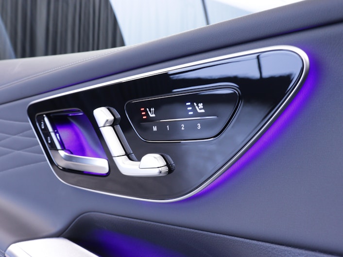 Vehicle image MERCEDES-BENZ GLC 220