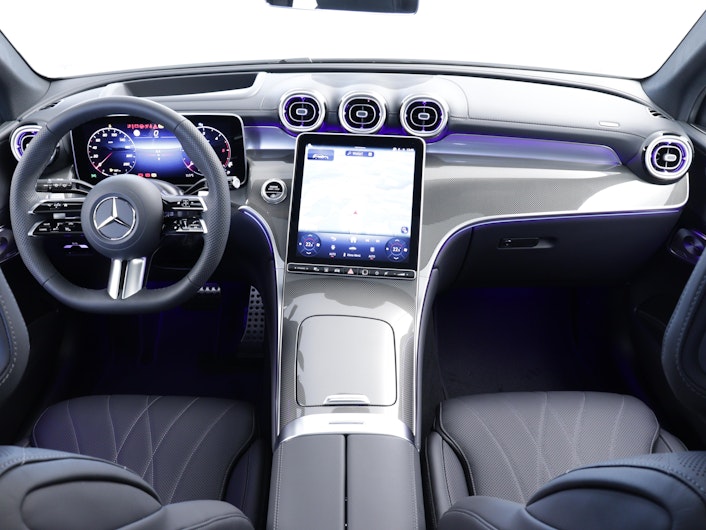 Vehicle image MERCEDES-BENZ GLC 220