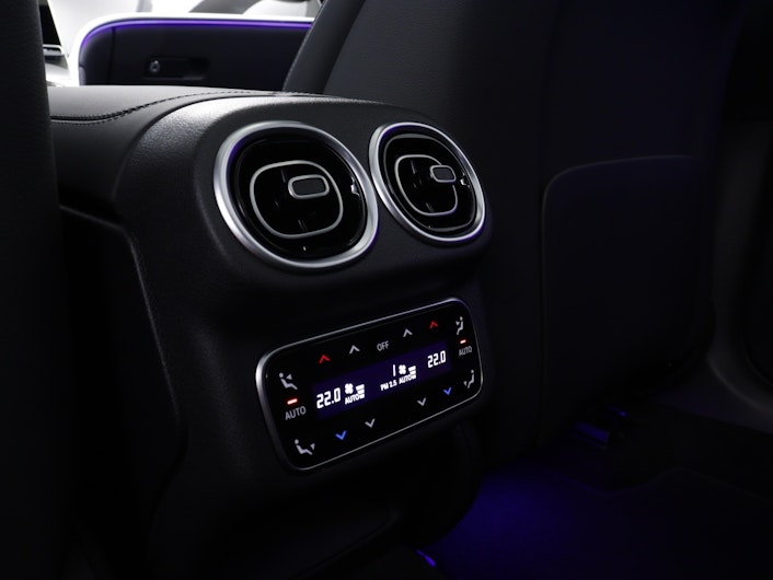 Vehicle image MERCEDES-BENZ GLC 220