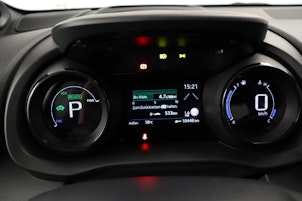 Vehicle image TOYOTA Yaris 1.5 VVT-i HSD Style