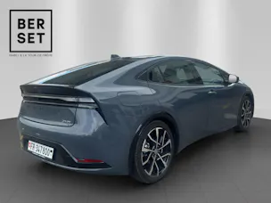 Toyota 2.0 Plug-In-Hybrid Style