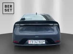 Toyota 2.0 Plug-In-Hybrid Style