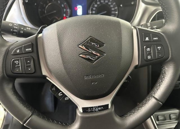 Vehicle image 6 Vehicle image 6