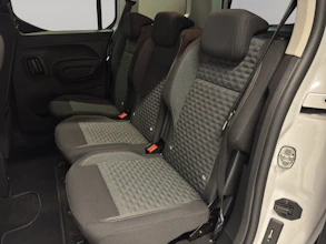 https://vehicle.imgix.net/4183513/b099f0ad-5542-4d57-abf7-d30ed9df6206.jpg