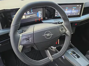 Opel Frontera 1.2 T HEV 145 GS