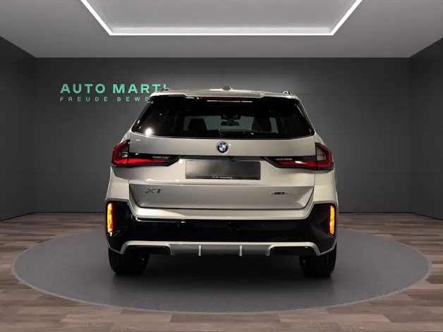 BMW X1 20d xDrive paddles