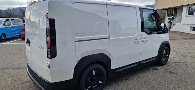 Kia PV5 Cargo 71.2 kWh Plus L2H1 3Door