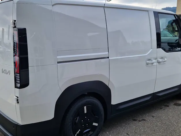 Kia PV5 Cargo 71.2 kWh Plus L2H1 3Door