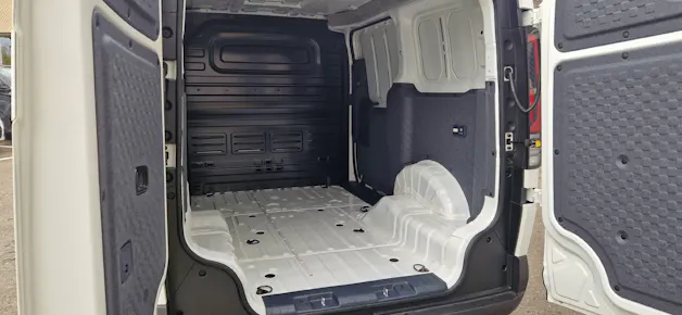 Kia PV5 Cargo 71.2 kWh Plus L2H1 3Door