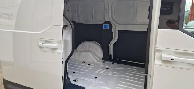 Kia PV5 Cargo 71.2 kWh Plus L2H1 3Door